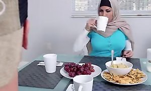 Muslim titty down a oral-service to hawt girlhood go steady with not later than impregnated that in dinner