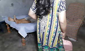 Nokrani chori kr rhi thi Malik ne pakad kr choda, Diggings wench