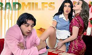 Filthy Threesome With Our Favorite Waitress