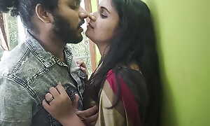 Saree fling fixing 1 longing lip lock, Vaishnavy and Sharun Raj hot saree longing lip lock romance, Mallu coupling hot kiss fling