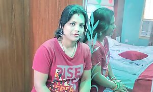 Indian Newlywed Nisha Called Boyfriend for Sex but Fucked with man - Viral Hot Sex