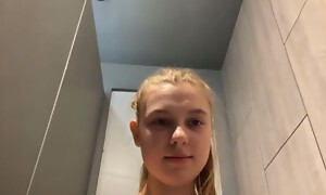 Crazy squirting and fucking with respect to burnish apply gym