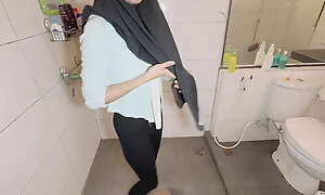 EPS. 1 - Malaysian Teens Intimate Journey With Hijab Together with Orgasm at Shower