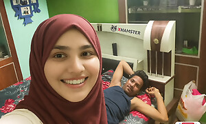 Pakisthani Kashmiri Girl with boyfriend Bedroom integument Off out of one's mind -Snapchat143