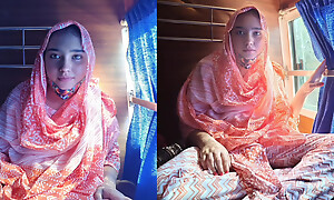 College Ki Ladki Ne Ek Ladke Se Chudai Chalti Bus Me