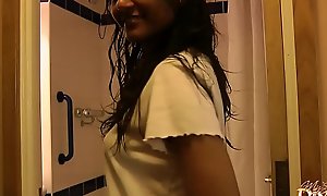 Indian Teen Divya Commotion Hot Ass With regard to Shower